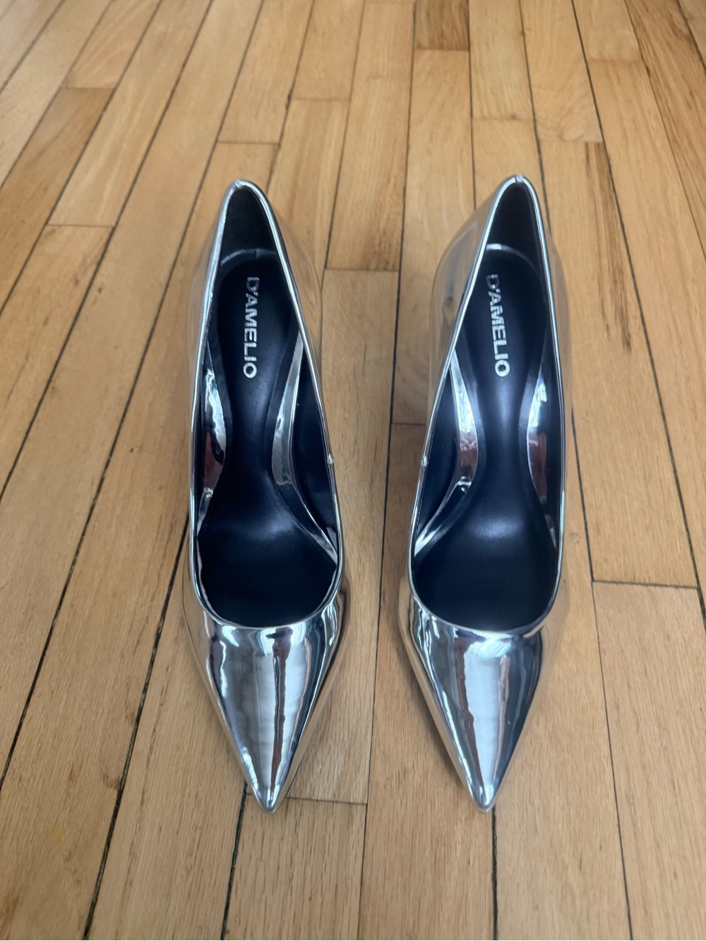 D'Amelio DB-Karyenaa silver specchio pointy toe stiletto pumps. Sz 9.5 - Picture 1 of 6